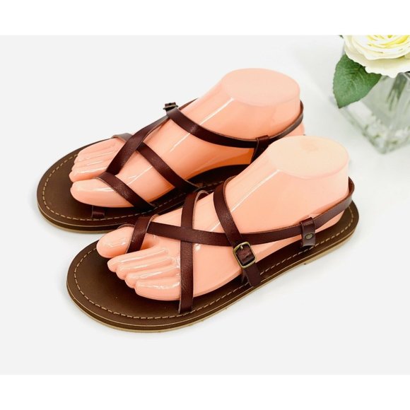 Universal Thread Shoes - NEW Strappy Flat Sandals Women’s Size 6.5 Shoe Cognac Brown Universal Thread